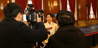 혜화 이순자님, 최대 규모 금니사경(金泥寫經) 한국기록원 공식 인증 사진